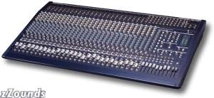 Behringer MX3282A Eurodesk Mixer