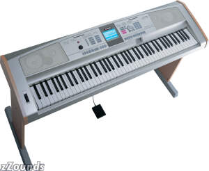 Yamaha DGX505 Keyboard